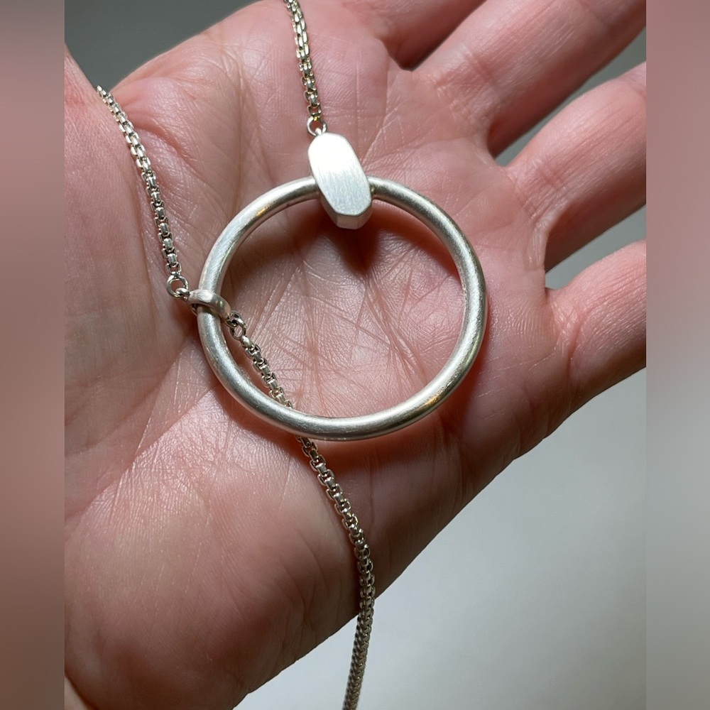 🎉HP🎉 NWOT: adjustable silver necklace with circle and long pendant - Picture 4 of 11